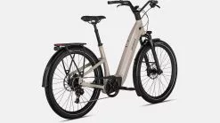 Specialized Turbo Como 5.0 -MAASTOPYÖRÄT myymälä 90422 33 COMO 50 SND BLKREFL RDSQ