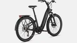 Specialized Turbo Como 3.0 -MAASTOPYÖRÄT myymälä 90422 70 COMO 30 CSTBLK SILREFL RDSQ