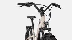 Specialized Turbo Como 3.0 -MAASTOPYÖRÄT myymälä 90422 73 COMO 30 SND BLKREFL D3 HT angel