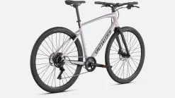 Specialized Sirrus X 2.0 21 Specialized Sirrus X 2.0 -MAASTOPYÖRÄT myymälä 92421 80 SIRRUS X 20 CLY CSTUMBR BLK RDSQ