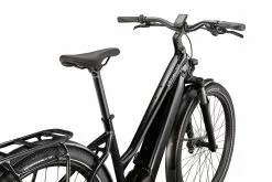 Specialized Turbo Vado 3.0 Step-Through 22 Specialized Turbo Vado 3.0 Step-Through -MAASTOPYÖRÄT myymälä 95022 74 VADO 30 ST CSTBLK SILREFL D1 POV