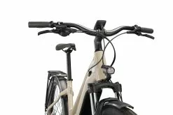 Specialized Turbo Vado 3.0 Step-Through 30 Specialized Turbo Vado 3.0 Step-Through -MAASTOPYÖRÄT myymälä 95022 75 VADO 30 ST WHTMTN BLKREFL D3 HT