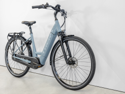 Trek District+ 3 Lowstep (2023) -MAASTOPYÖRÄT myymälä DistrictPlus3Lowstep500W 23 36797 B Portrait 1