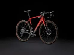 Trek Domane+ SLR 7 AXS (2023) 33 Trek Domane+ SLR 7 AXS (2023) -MAASTOPYÖRÄT myymälä DomanePlusSLR7eTap 23 36740 C Portrait