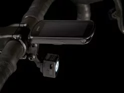 Trek Domane+ SLR 9 (2023) 67 Trek Domane+ SLR 9 (2023) -MAASTOPYÖRÄT myymälä DomanePlusSLR9 23 36742 E Accessory1