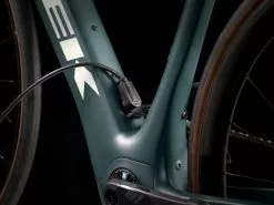 Trek Domane+ SLR 9 (2023) 61 Trek Domane+ SLR 9 (2023) -MAASTOPYÖRÄT myymälä DomanePlusSLR9 23 36742 E Alt4