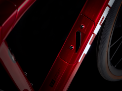 Trek Domane SL 6 Gen 4 AXS (2023) 26 Trek Domane SL 6 Gen 4 AXS (2023) -MAASTOPYÖRÄT myymälä DomaneSL6eTap 23 36152 A Alt2 1