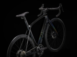 Trek Domane SL 7 Gen 3 (2023) 16 Trek Domane SL 7 Gen 3 (2023) -MAASTOPYÖRÄT myymälä DomaneSL7 22 35333 A Alt1 1