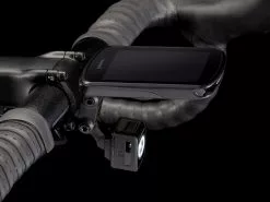 Trek Domane SL 7 Gen 4 (2023) 25 Trek Domane SL 7 Gen 4 (2023) -MAASTOPYÖRÄT myymälä DomaneSL7 23 36153 A Accessory1