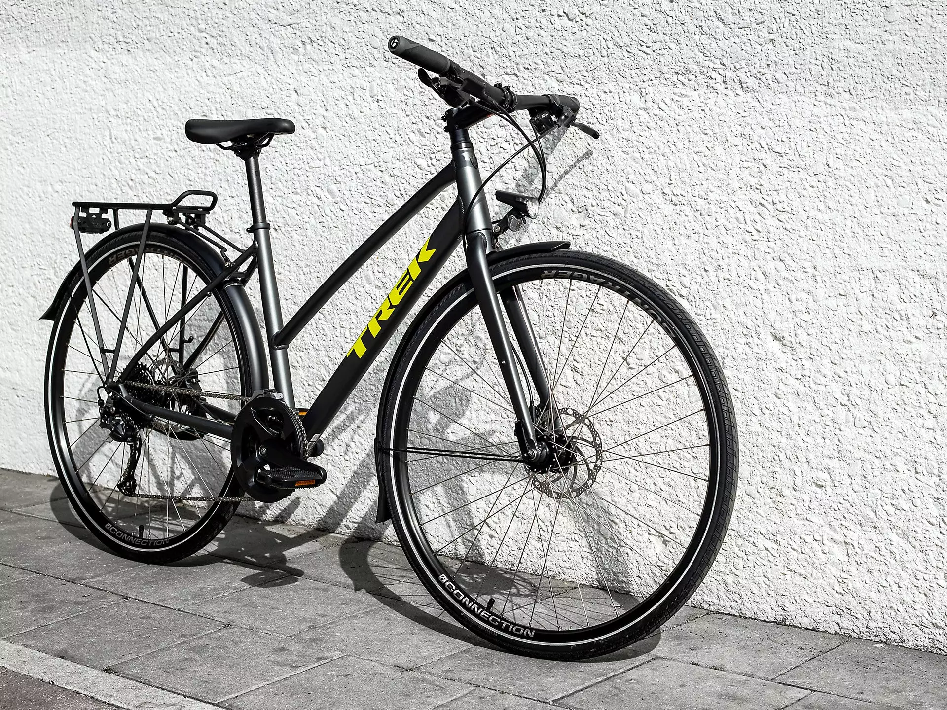 Trek FX 2 Disc Equipped Stagger (2023) - Image 8