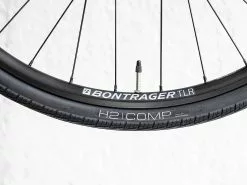 Trek FX 3 Disc Equipped (2023) 33 Trek FX 3 Disc Equipped (2023) -MAASTOPYÖRÄT myymälä FX3DiscEquipped 22 35107 A Alt6