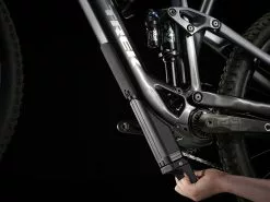 Trek Fuel EXe 9.7 (2023) -MAASTOPYÖRÄT myymälä FuelEXe97SLXXT 23 36365 A Alt8