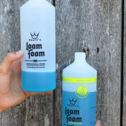 Peaty's LoamFoam Cleaner Tiiviste -MAASTOPYÖRÄT myymälä LoamFoamConcentrate4 500x500 crop center 553b95fb 16ca 48c3 8508 93e67b83ffbf