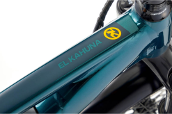 Kona El Kahuna SUV (2022) -MAASTOPYÖRÄT myymälä Nayttokuva2022 4 12kello10.40.36