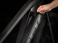 Trek Powerfly 7 Gen 3 (2023) 23 Trek Powerfly 7 Gen 3 (2023) -MAASTOPYÖRÄT myymälä Powerfly7 22 35403 A Alt3 1