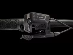 Trek Powerfly FS 4 Gen 3 (2023) 26 Trek Powerfly FS 4 Gen 3 (2023) -MAASTOPYÖRÄT myymälä PowerflyFS4 23 36998 A Alt4