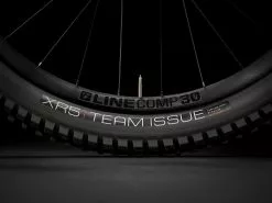 Trek Rail 7 Gen 2 (2023) 28 Trek Rail 7 Gen 2 (2023) -MAASTOPYÖRÄT myymälä Rail7DeoreXT 22 35036 A Alt9