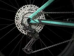 Trek Roscoe 7 (2023) -MAASTOPYÖRÄT myymälä Roscoe7 22 35116 C Alt1