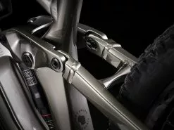 Trek Slash 7 (2023) -MAASTOPYÖRÄT myymälä Slash7DeoreXT 23 36730 A Alt7 1