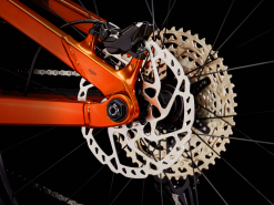 Trek Slash 7 (2023) -MAASTOPYÖRÄT myymälä Slash7DeoreXT 23 36730 B Alt8 1