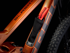 Trek Slash 8 (2023) -MAASTOPYÖRÄT myymälä Slash8GX 23 36731 A Alt3 1