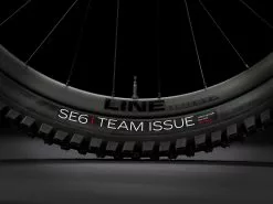 Trek Slash 9.8 (2023) 35 Trek Slash 9.8 (2023) -MAASTOPYÖRÄT myymälä Slash98GXAXS 23 37058 A Alt5