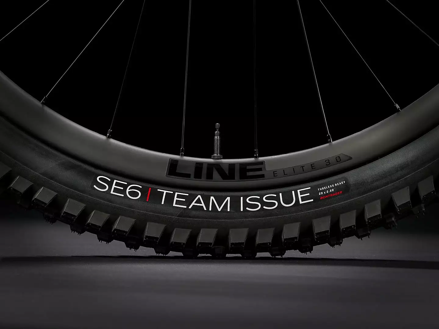 Trek Slash 9.8 (2023) 19 Trek Slash 9.8 (2023) - Image 17