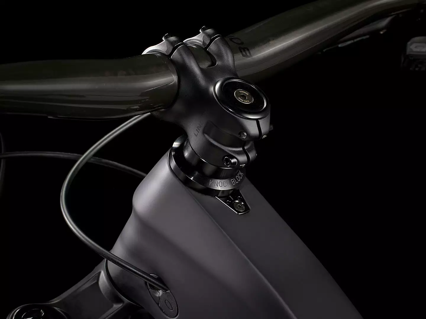 Trek Slash 9.8 (2023) 14 Trek Slash 9.8 (2023) - Image 12