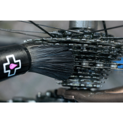 Muc-Off Drivetrain Puhdistusharja -MAASTOPYÖRÄT myymälä muc off muc off drivetrain detailing brush jpg