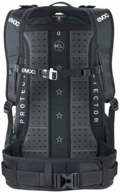 Evoc FR Enduro Blackline Pyöräilyreppu -MAASTOPYÖRÄT myymälä 2 353219 562x896 1