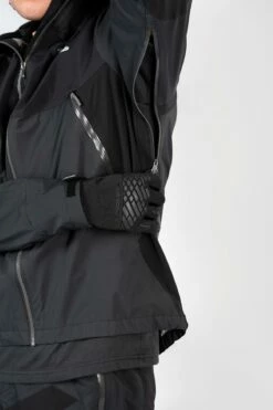 Endura MT500 Vedenpitävä Pyöräilytakki -MAASTOPYÖRÄT myymälä 8a3aebb5 2ca8 41fb 8847 b9106082d34c