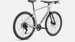 Specialized Sirrus X 2.0 -MAASTOPYÖRÄT myymälä 92421 80 SIRRUS X 20 CLY CSTUMBR BLK RDSQ