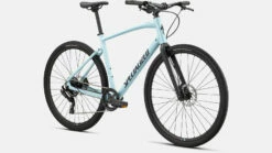 Specialized Sirrus X 2.0 -MAASTOPYÖRÄT myymälä 92422 80 SIRRUS X 20 ARCTBLU BLK BLKREFL FDSQ
