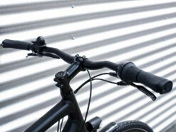 Trek District 3 Equipped (2023) -MAASTOPYÖRÄT myymälä District3Equipped 21 33495 A Alt8