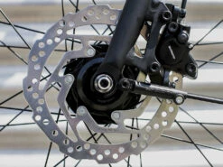 Trek District 3 Equipped (2023) -MAASTOPYÖRÄT myymälä District3Equipped 21 33495 A Alt9