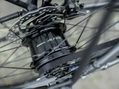 Trek District 4 Equipped (2023) -MAASTOPYÖRÄT myymälä District4Equipped 21 33497 A Alt2