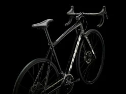 Trek Domane AL 2 Disc (2023) -MAASTOPYÖRÄT myymälä DomaneAL2Disc 23 33083 A Alt1