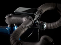 Trek Domane AL 2 (2023) -MAASTOPYÖRÄT myymälä DomaneAL2 21 33037 A Accessory1