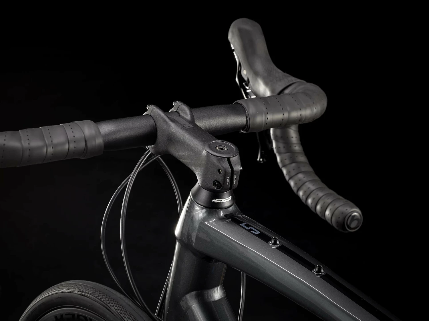 Trek Domane AL 5 Disc (2022) 7 Trek Domane AL 5 Disc (2022) - Image 5