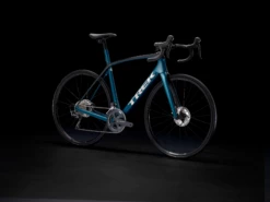Trek Domane SL 6 Gen 3 (2023) -MAASTOPYÖRÄT myymälä DomaneSL6 22 35303 B Portrait