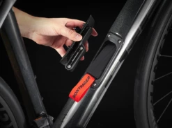 Trek Domane SL 7 Gen 3 (2023) -MAASTOPYÖRÄT myymälä DomaneSL7 22 35333 A Alt3