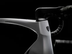 Trek Domane SL 7 Gen 4 (2023) -MAASTOPYÖRÄT myymälä DomaneSL7 23 36153 A Alt4