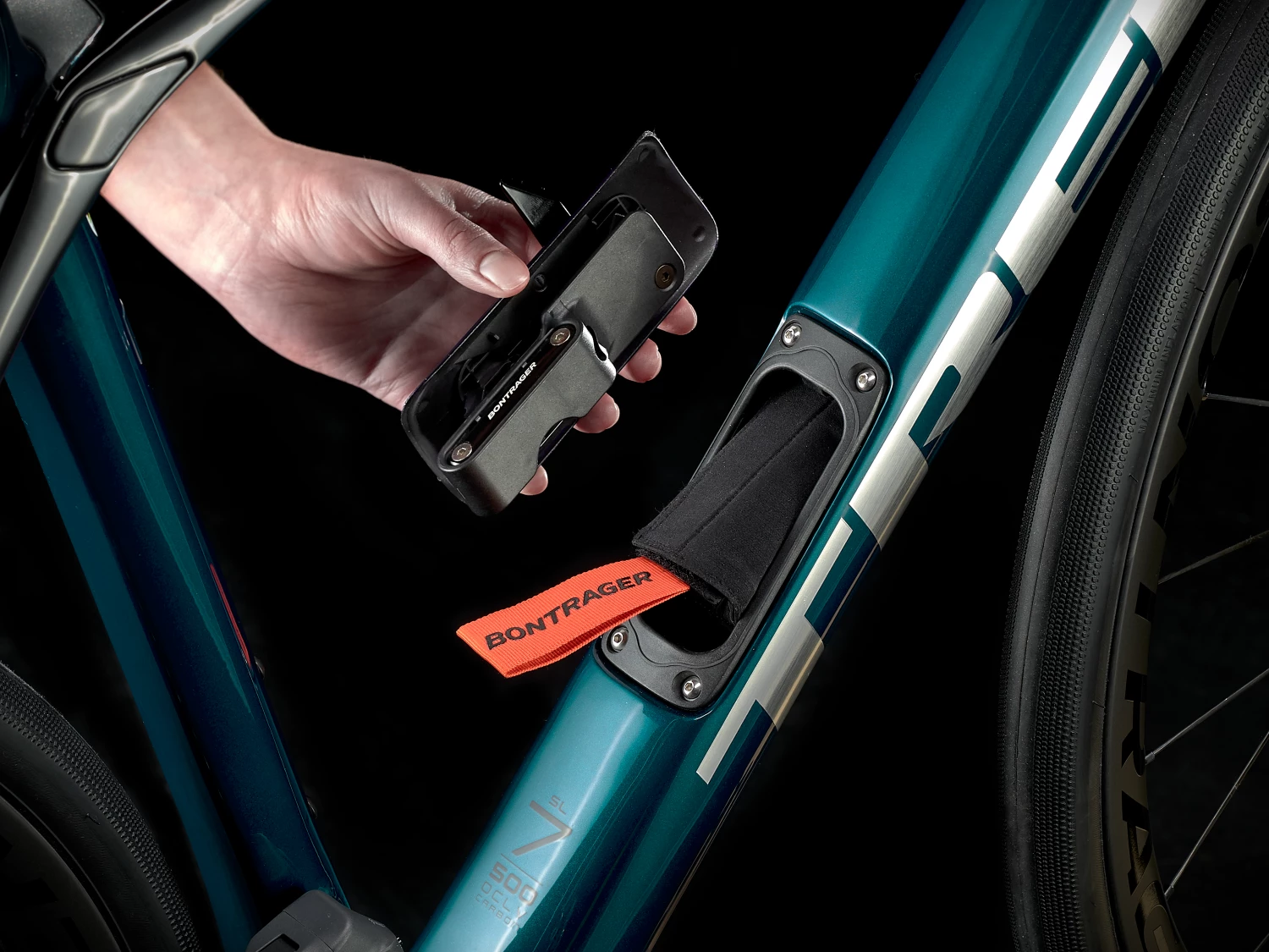 Trek Domane SL 7 ETap Gen 3 (2023) 12 Trek Domane SL 7 ETap Gen 3 (2023) - Image 10