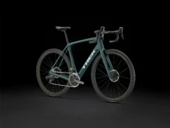 Trek Domane SLR 7 AXS Gen 4 (2023) -MAASTOPYÖRÄT myymälä DomaneSLR7eTap 23 37356 E Portrait