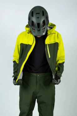 Endura SingleTrack One Piece -MAASTOPYÖRÄT myymälä E9154 detail bp02