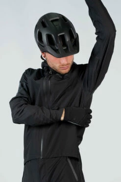 Endura SingleTrack One Piece -MAASTOPYÖRÄT myymälä E9154 detail bp05