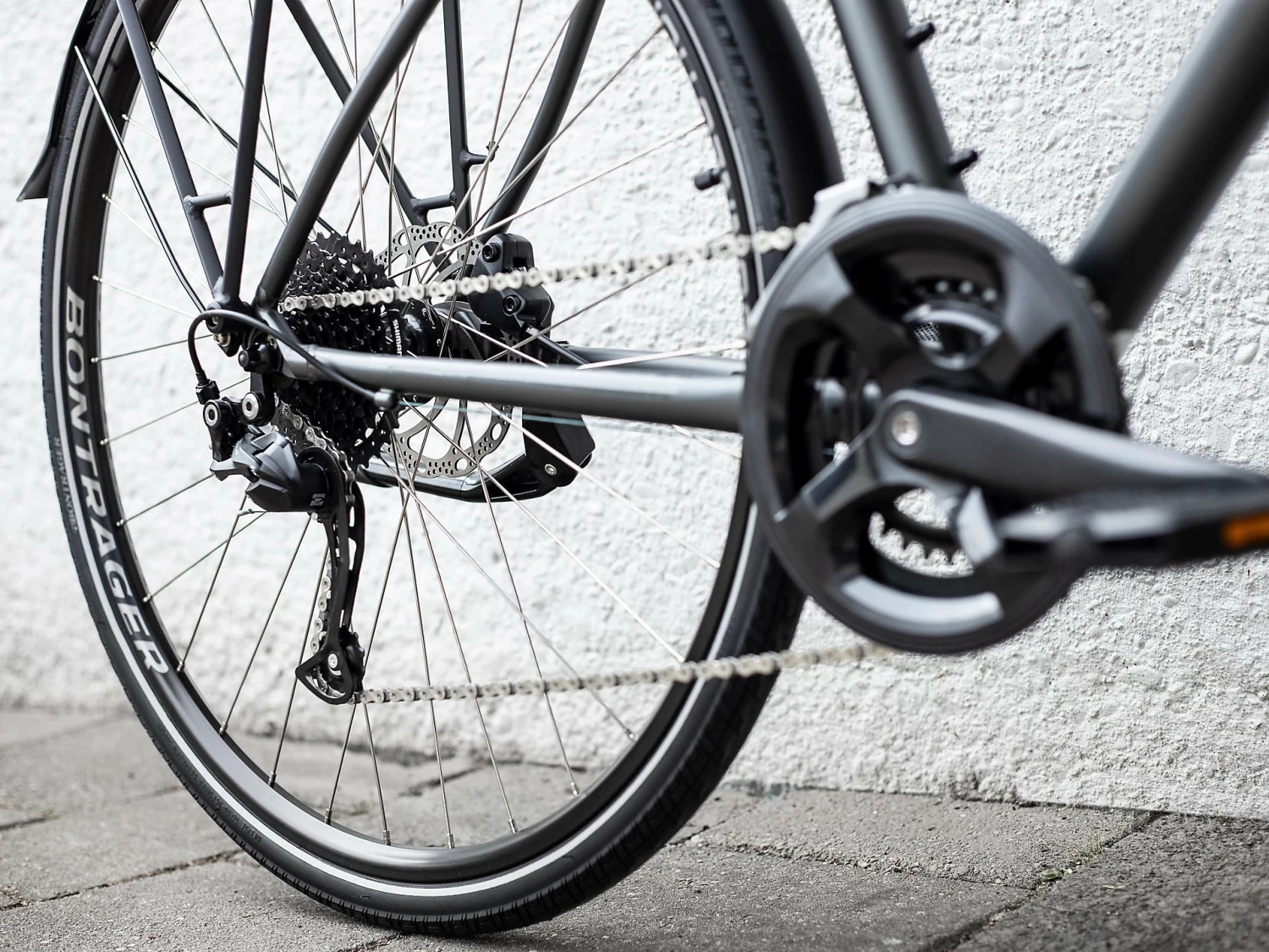 Trek FX 2 Disc Equipped (2023) 13 Trek FX 2 Disc Equipped (2023) - Image 11