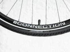 Trek FX 2 Disc Equipped (2023) 32 Trek FX 2 Disc Equipped (2023) -MAASTOPYÖRÄT myymälä FX2DiscEquipped 22 35018 A Alt6