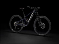 Trek Slash 9.7 (2023) -MAASTOPYÖRÄT myymälä Slash97SLXXT 22 35068 A Portrait